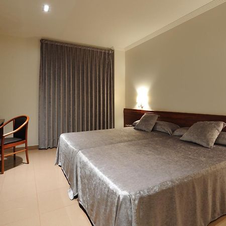 Hotel Els Noguers Manresa Luaran gambar