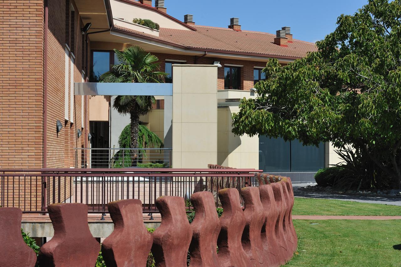 Hotel Els Noguers Manresa Luaran gambar